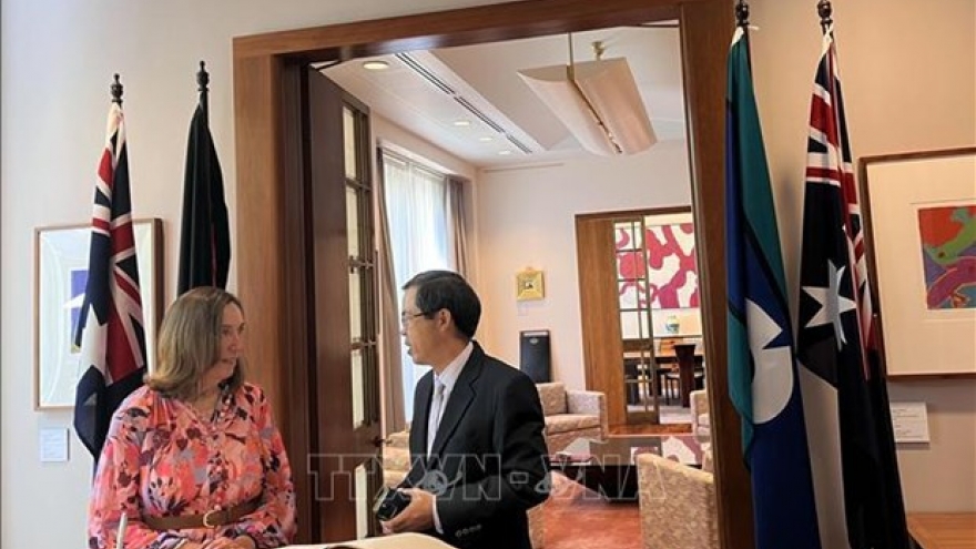 New Vietnamese Ambassador pays courtesy call to President of Australian Senate